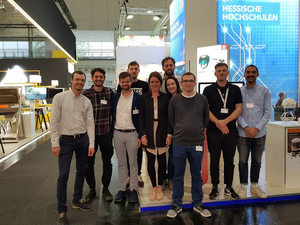 Studierende der Fachbereiche Gestaltung und Informatik der h_da auf der Hannover Messe 2019